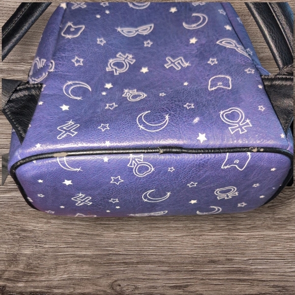 Sailor Moon Loungefly mini backpack - Picture 5 of 7